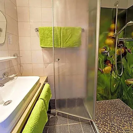Fruehstueckspension Gaestehaus Zum Weissen Roessl イン *