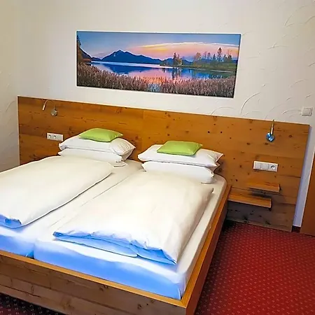 Fruehstueckspension Gaestehaus Zum Weissen Roessl イン