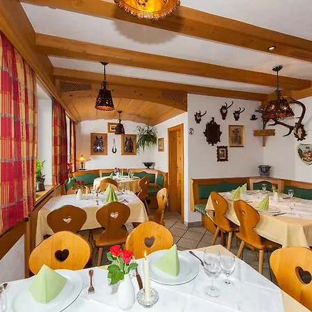 Fruehstueckspension Gaestehaus Zum Weissen Roessl Inn Wallgau